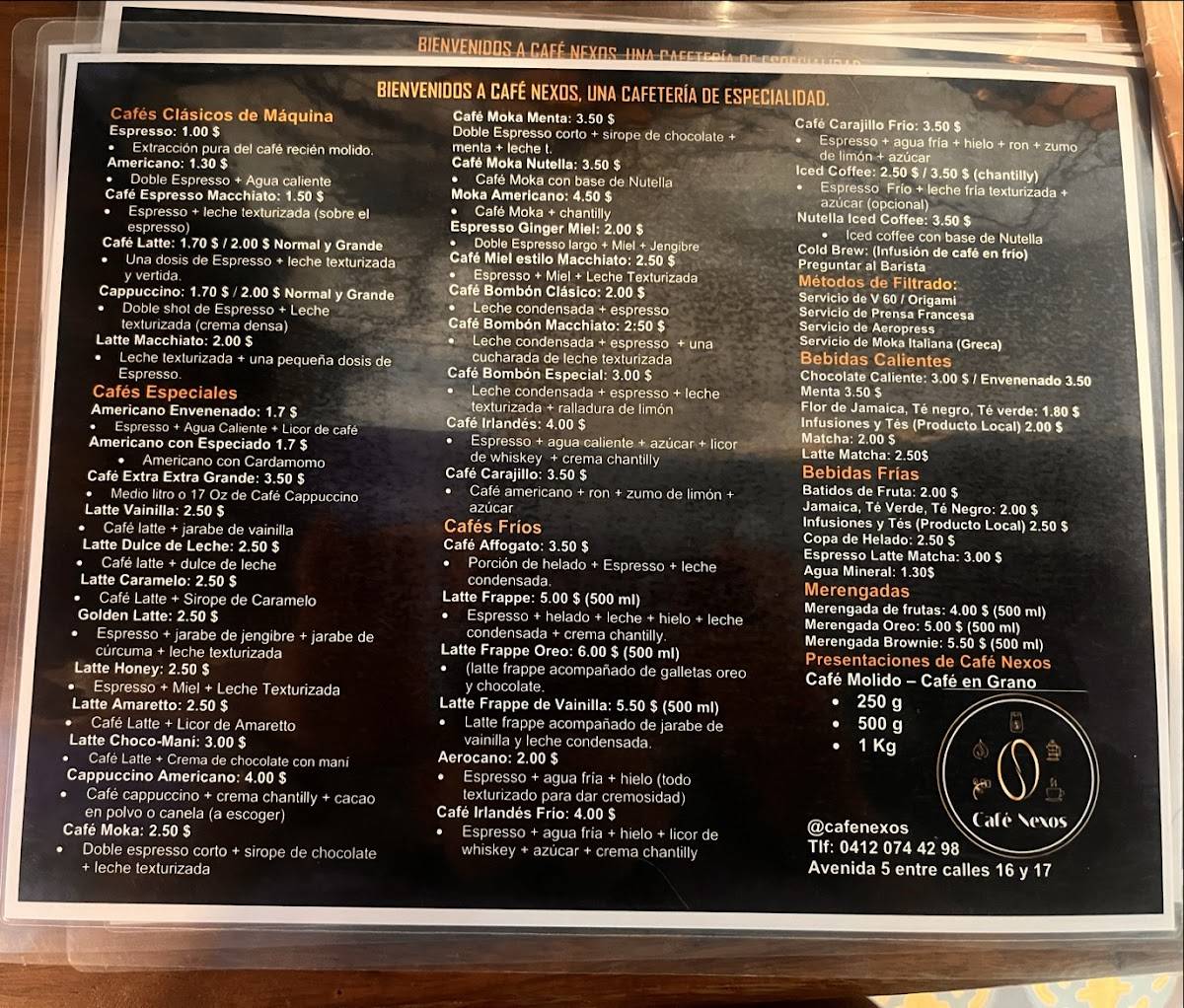 Café Nexos меню