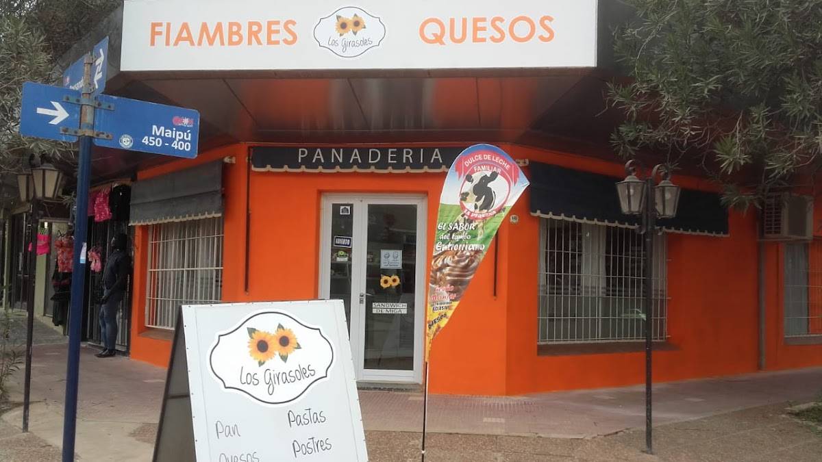 "Los Girasoles" venta de Pan-quesos-fiambres-pastas. меню