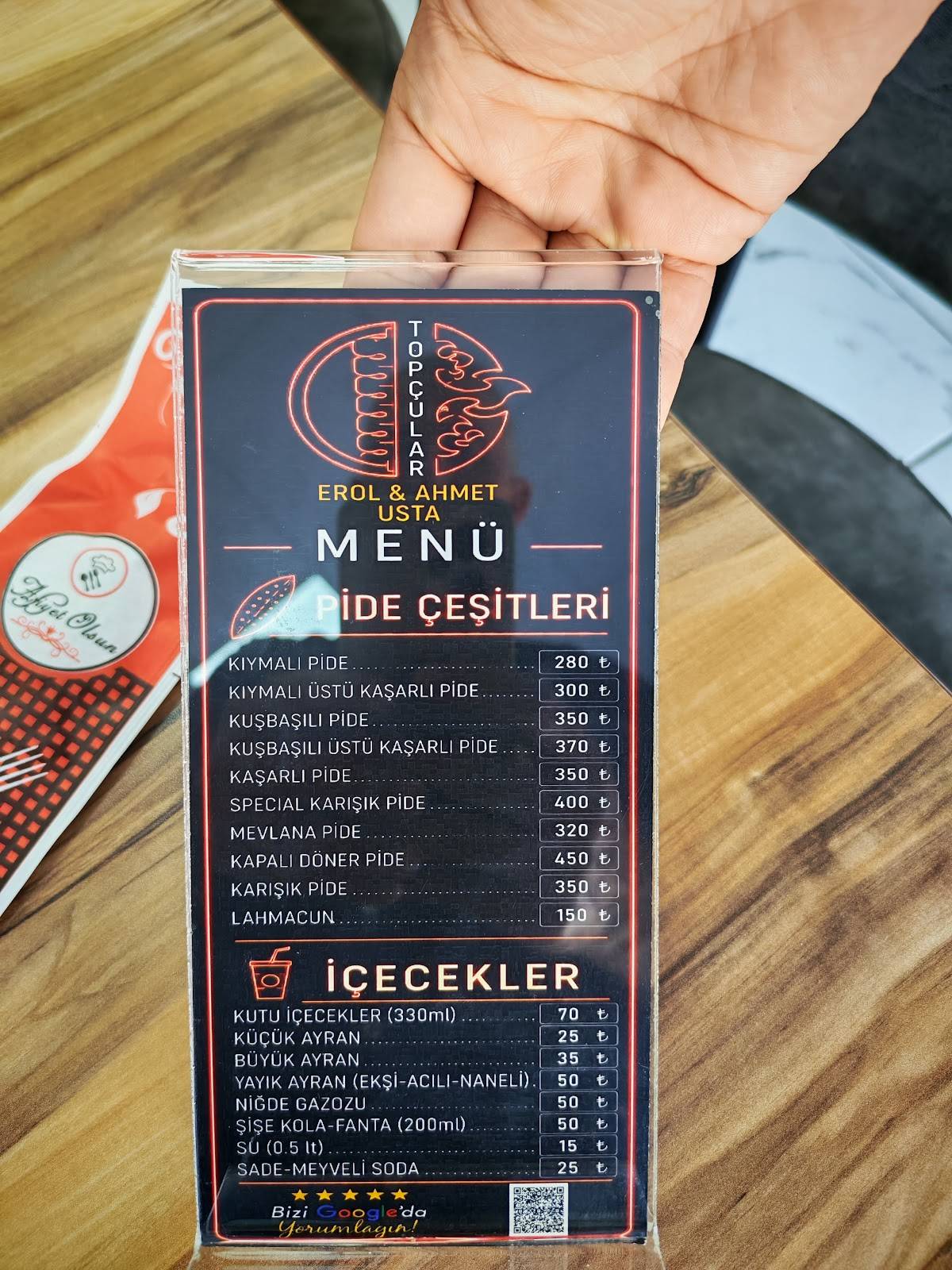 Mackbear Coffe Co меню