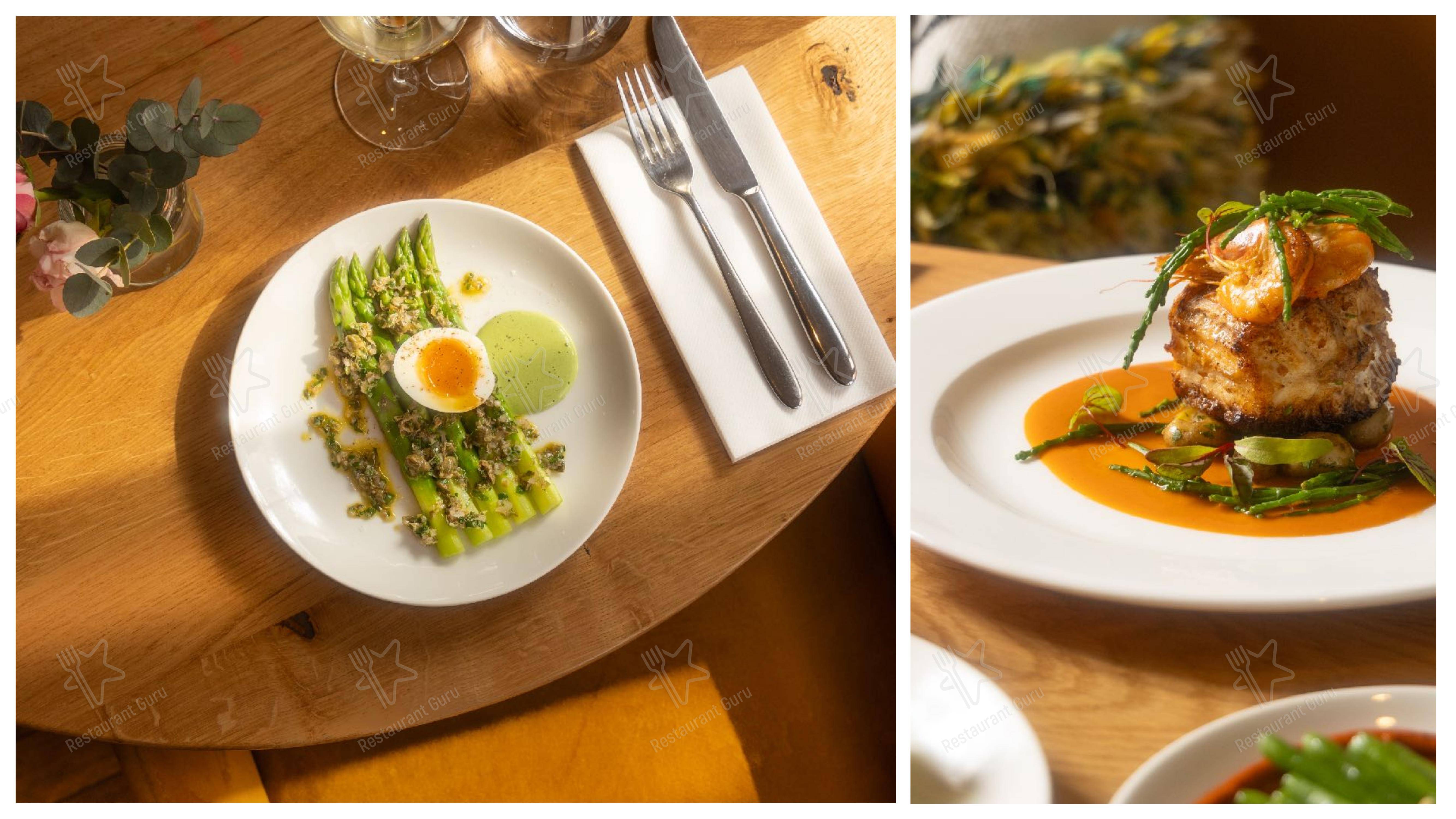 Menu bistro ресторана Number Eight в Севеноксе