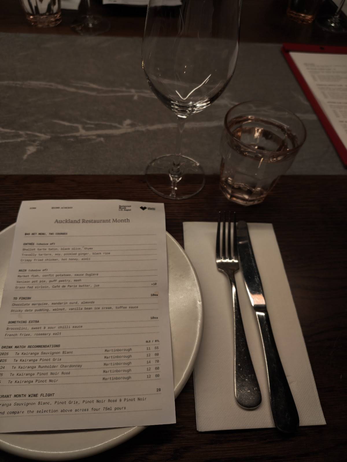 Somm Wine Bar & Bistro меню