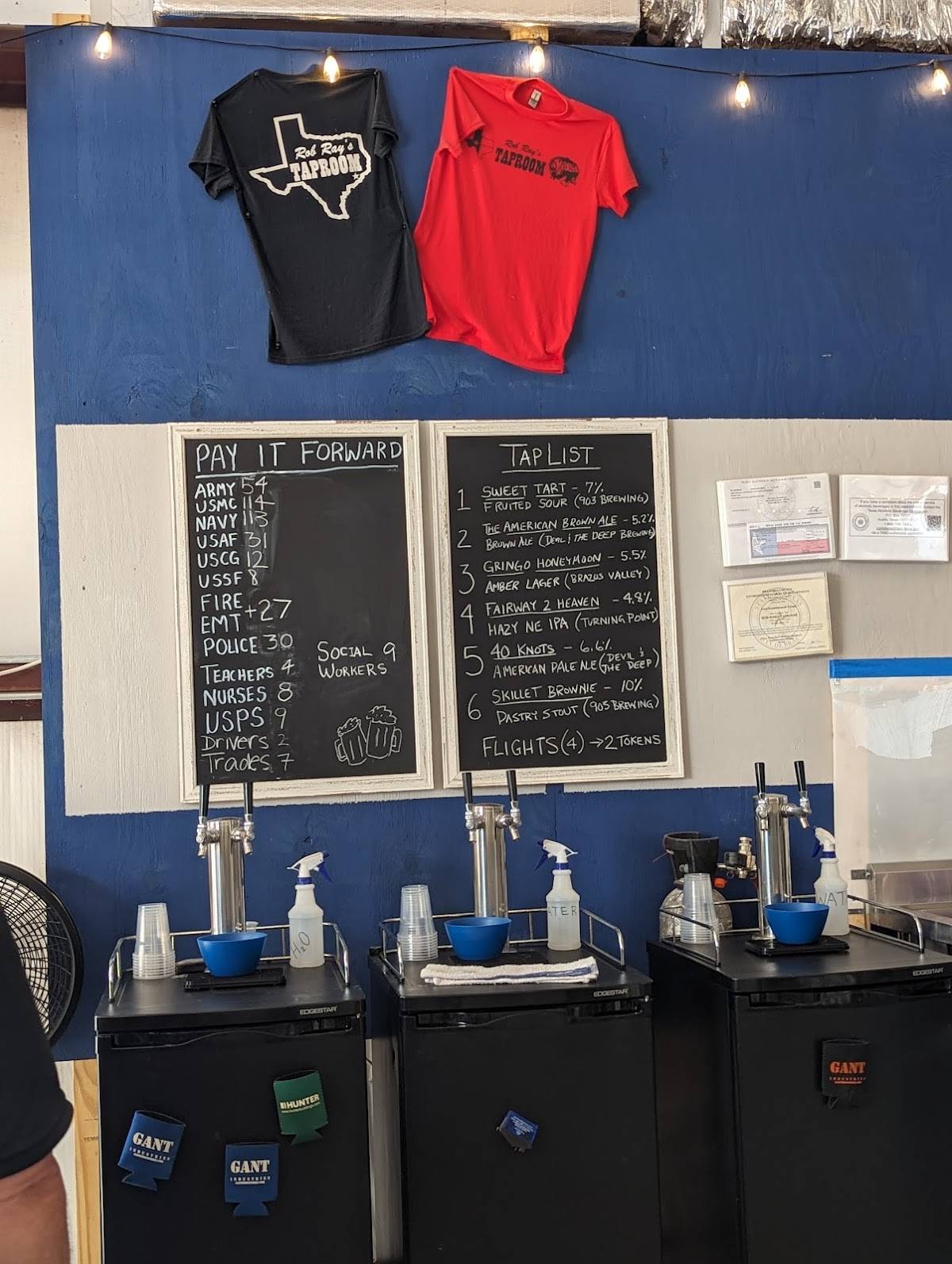 Rob Ray's Taproom меню
