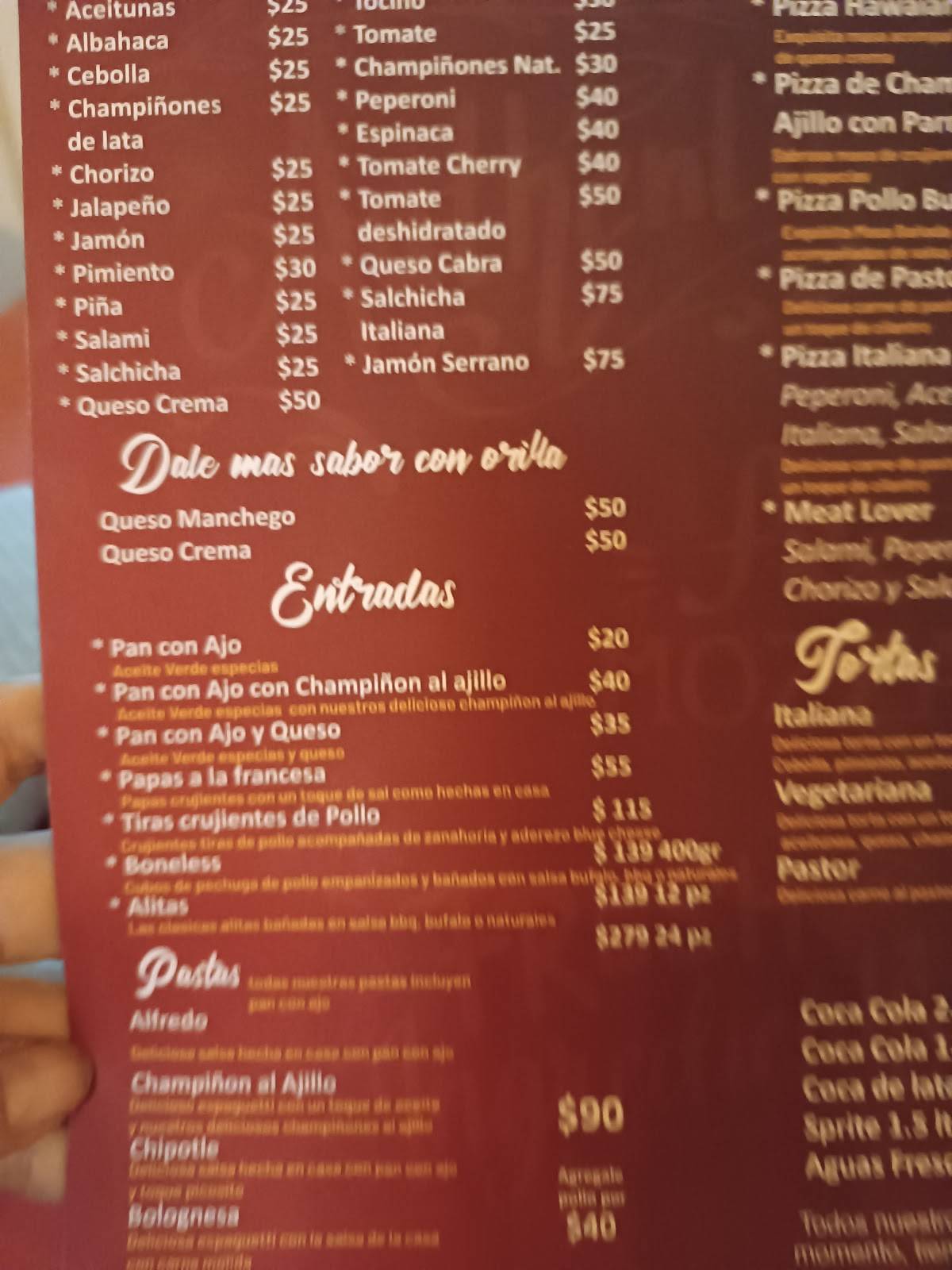 Santi's Pizza меню