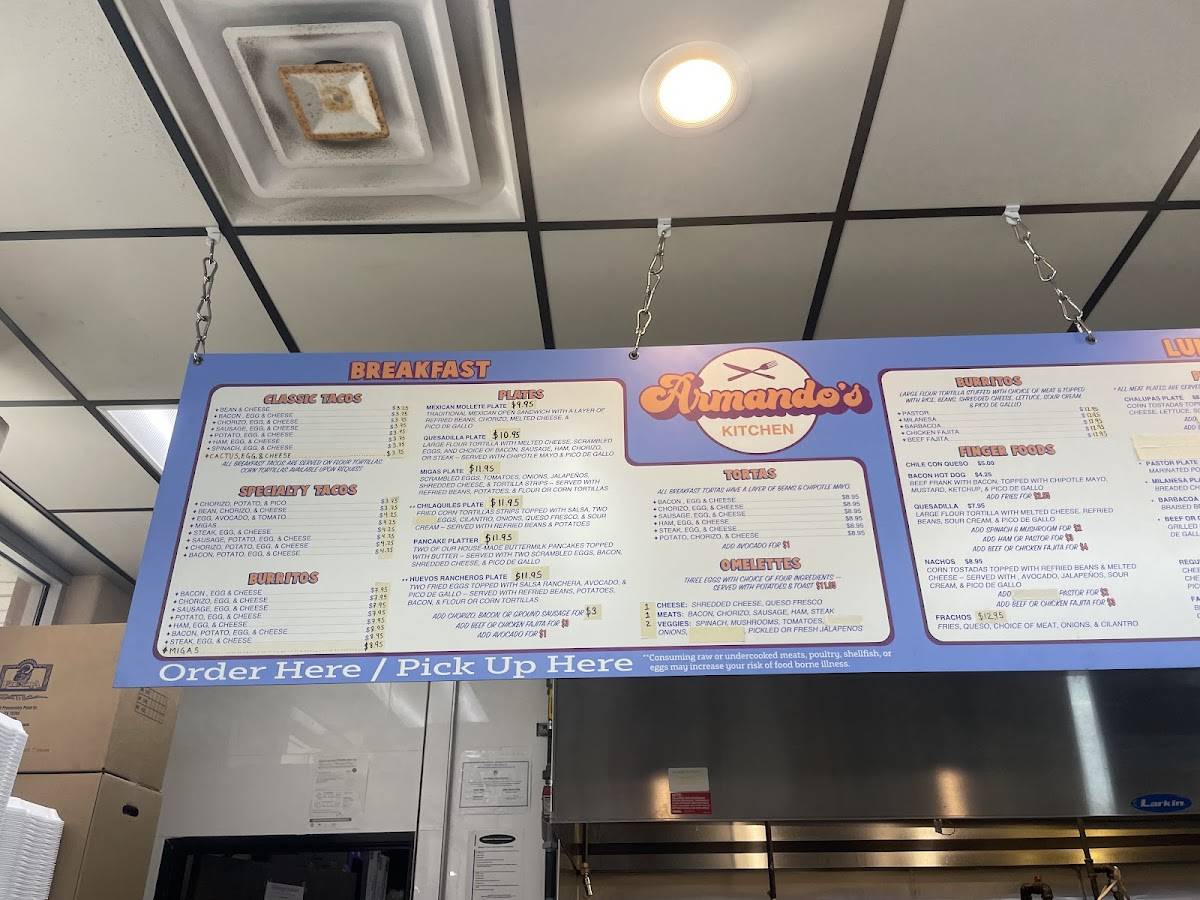 Armando's Kitchen & Deli меню
