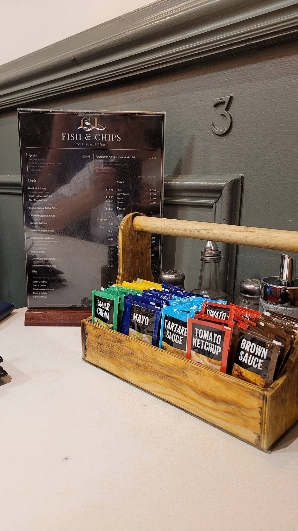 C J's Fish & Chips меню