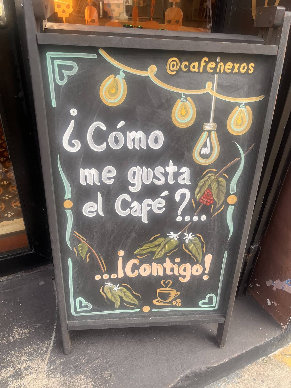 Café Nexos меню