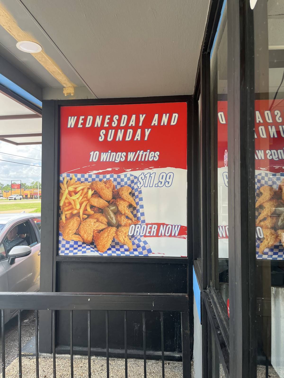 Captain Hook wings and shrimp меню