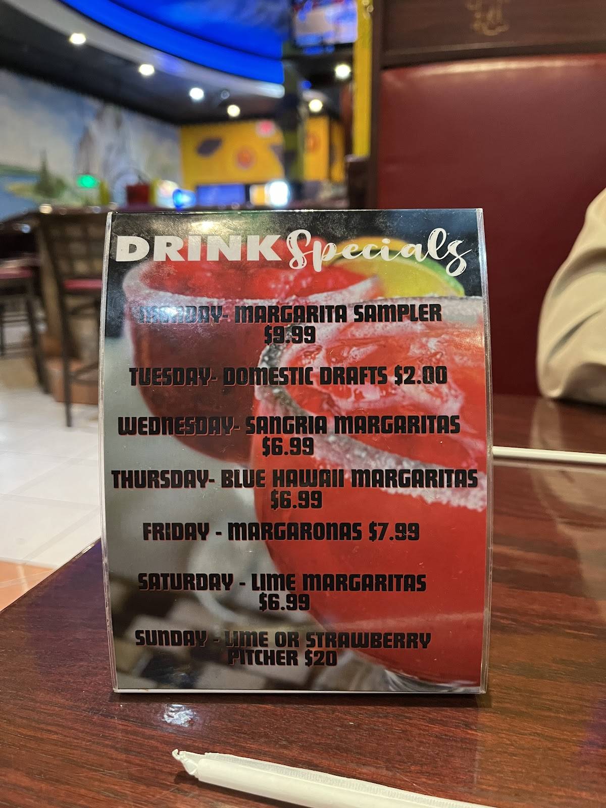 Compadres Mexican Restaurant меню