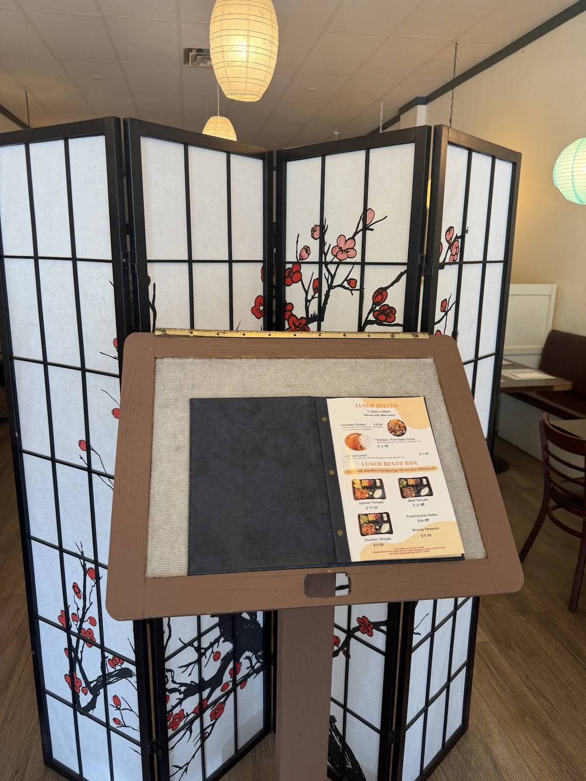 Demae Japanese Restaurant меню