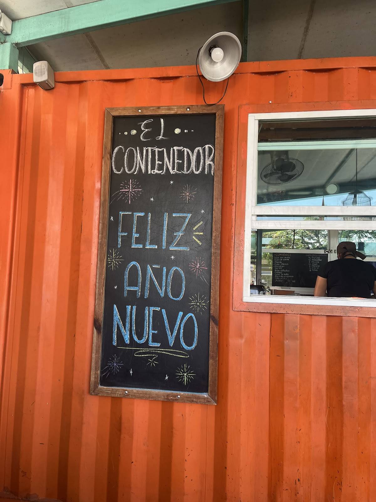 El Contenedor меню