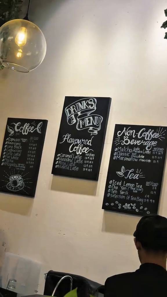 PINWHEEL RESTO CAFE меню