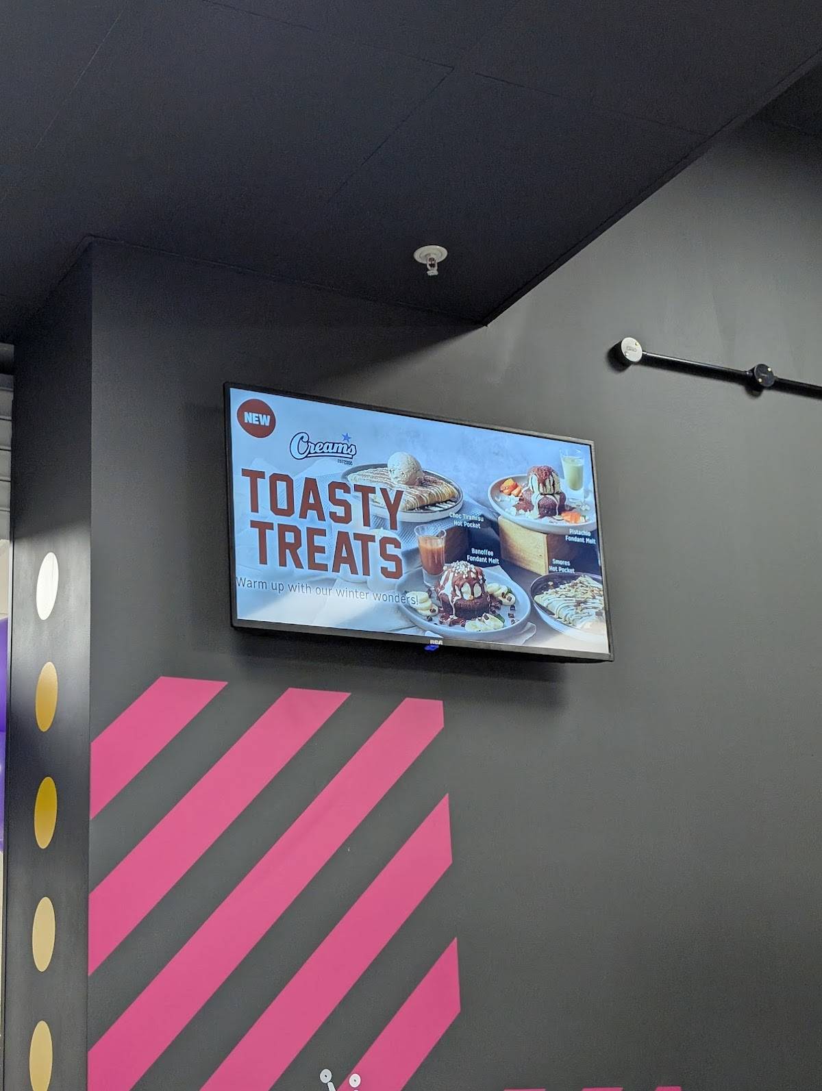 Creams Cafe меню