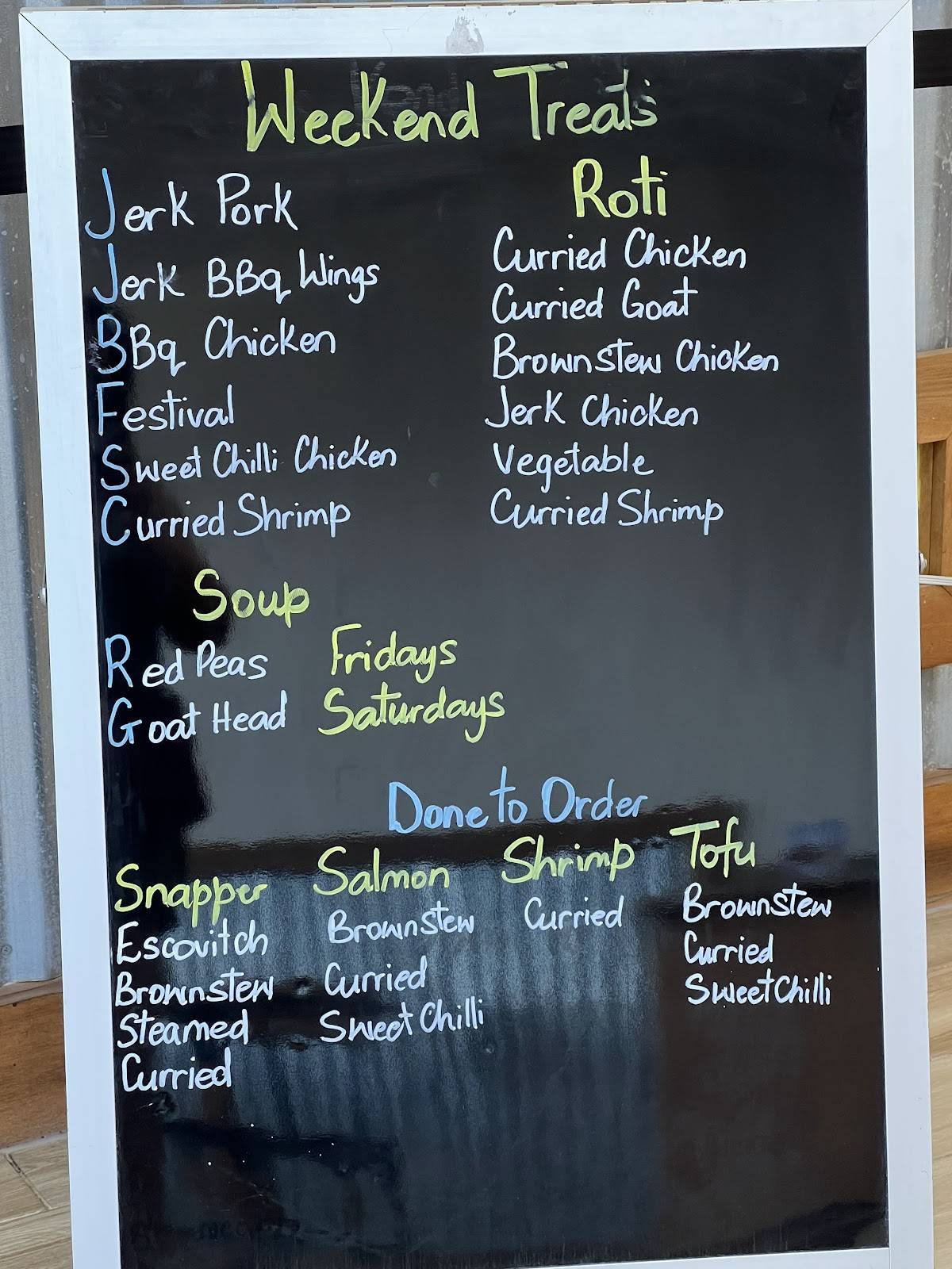 Golden Krust Caribbean Restaurant меню