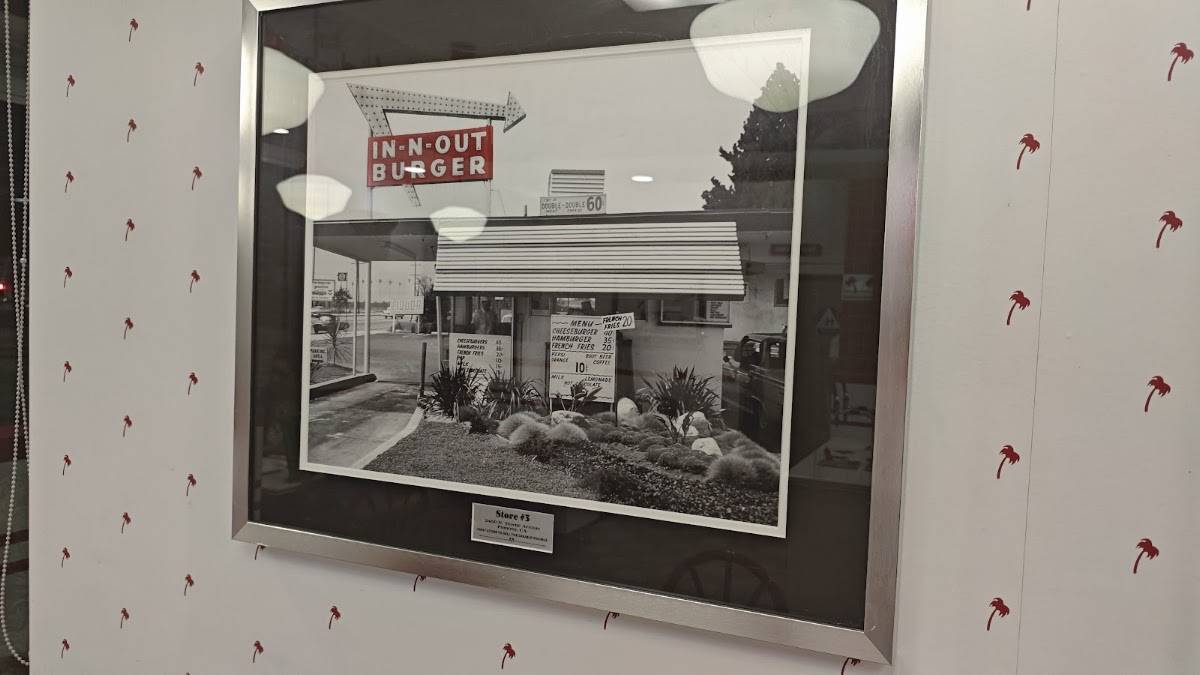 In-N-Out Burger меню