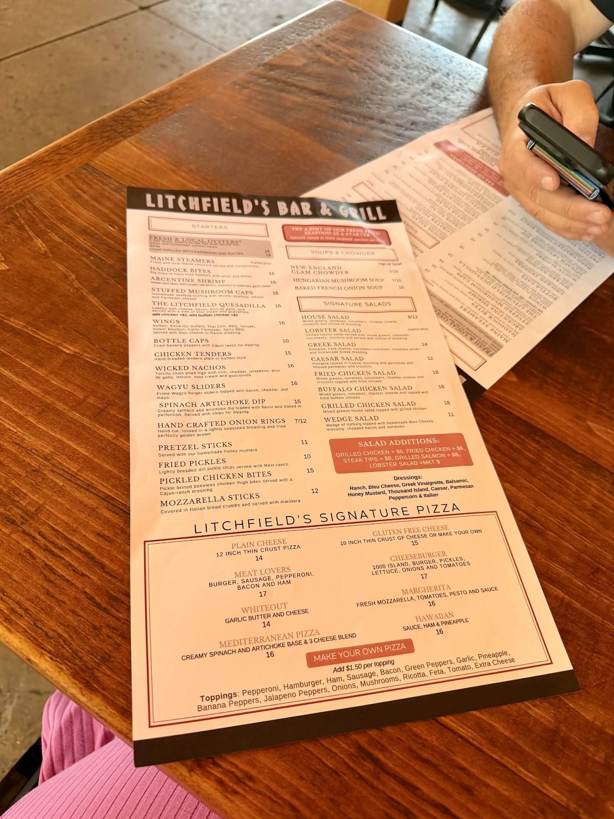 Litchfield's Bar and Grill меню