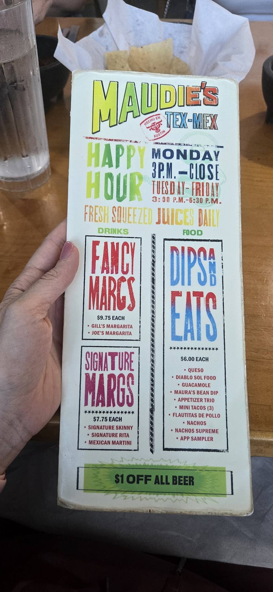 Maudie's Cafe меню