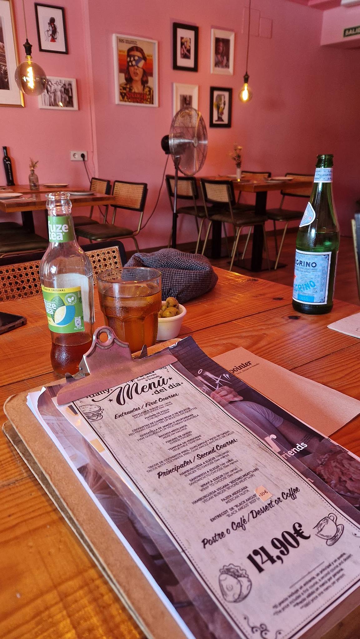 Pointer food, drinks & friends меню