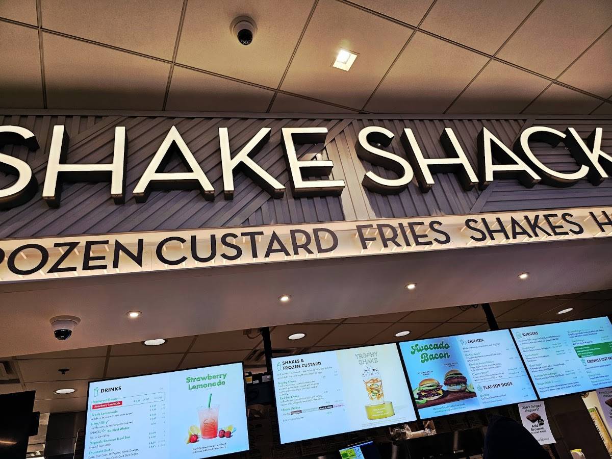 Shake Shack Vince Lombardi Service Area меню