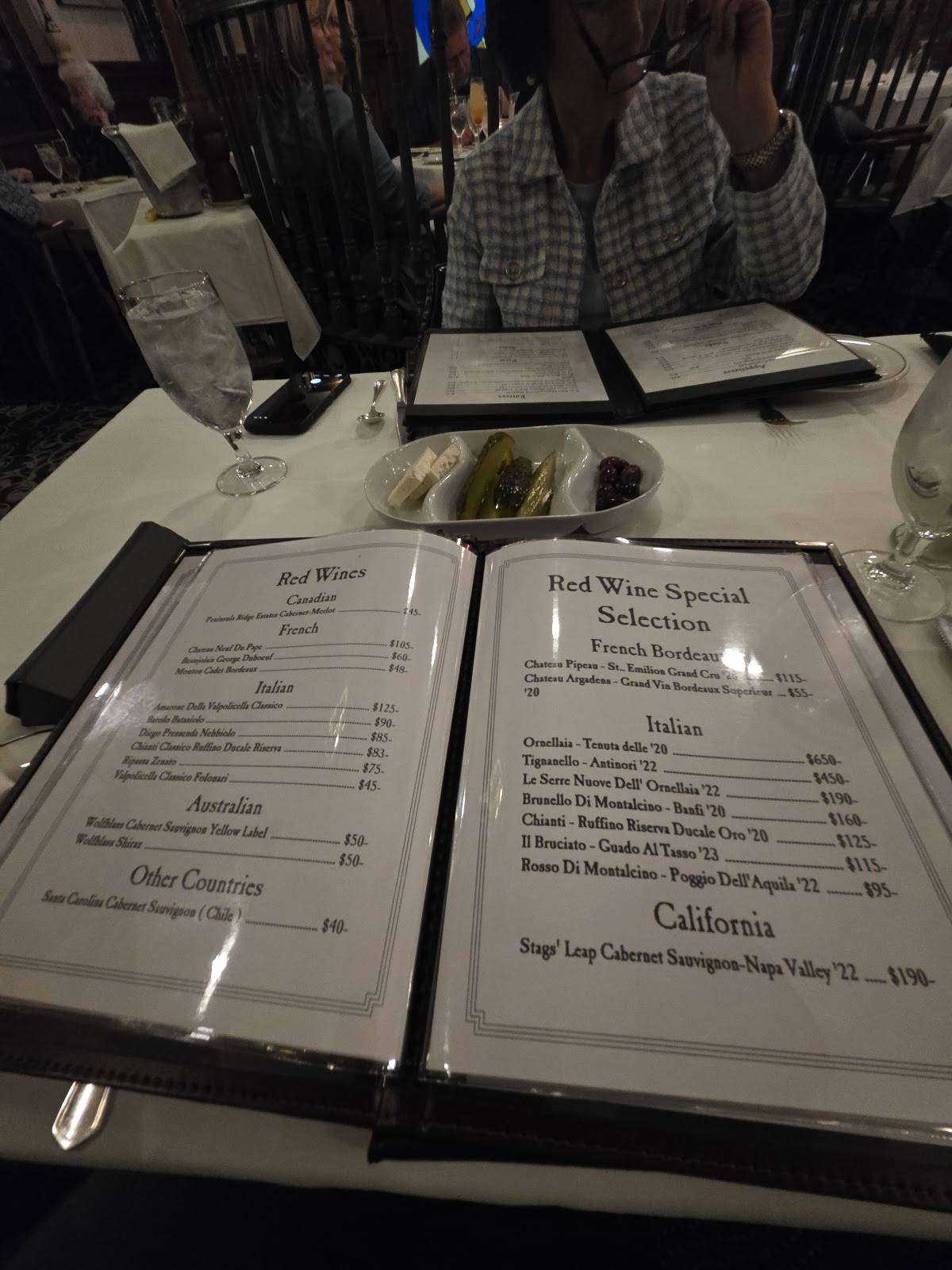 Shakespeare's Steak and Seafood меню