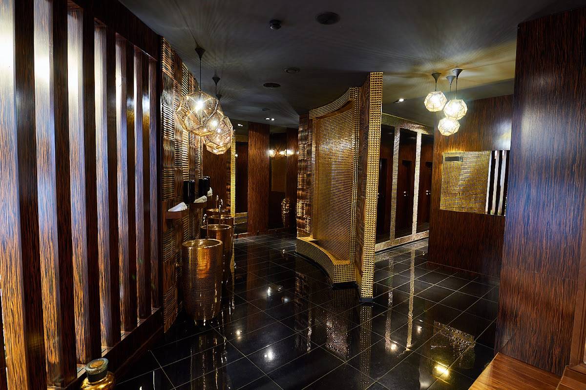 DAKI Restaurant &amp; Club меню