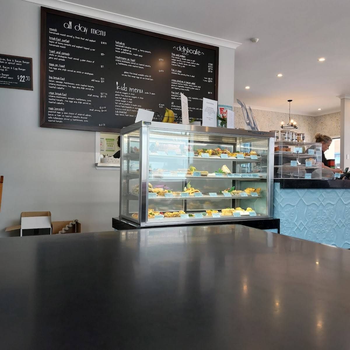 Delish Cafe меню