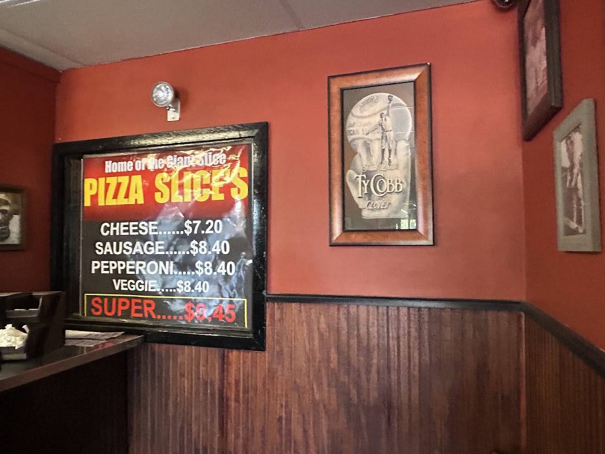 Falco's Pizza меню