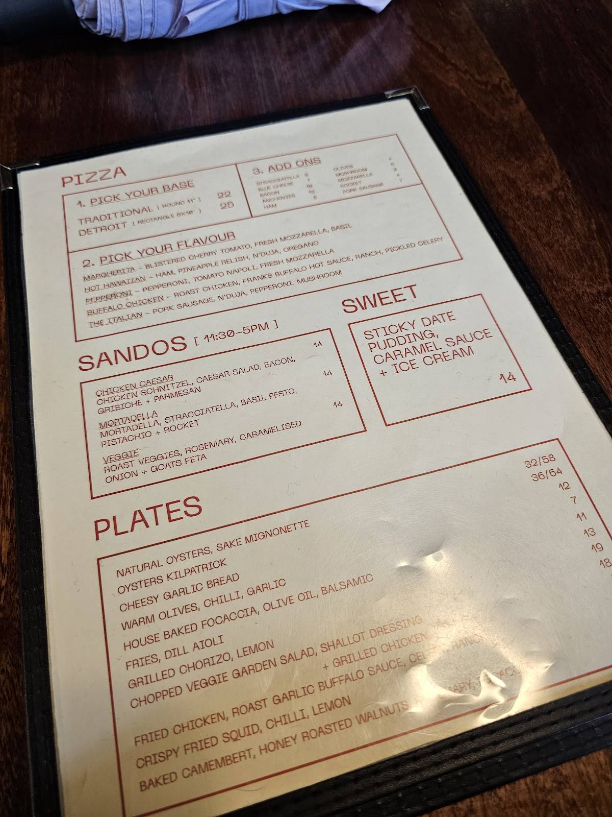 Willi's Pizza Bar меню