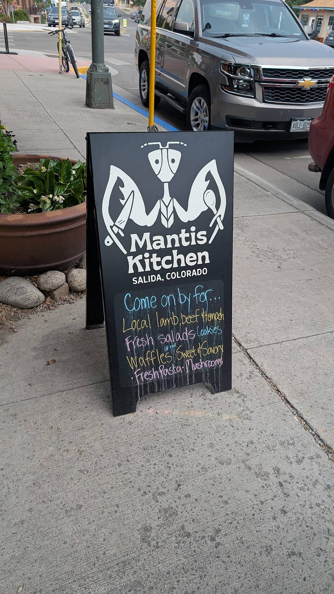 Mantis Kitchen меню