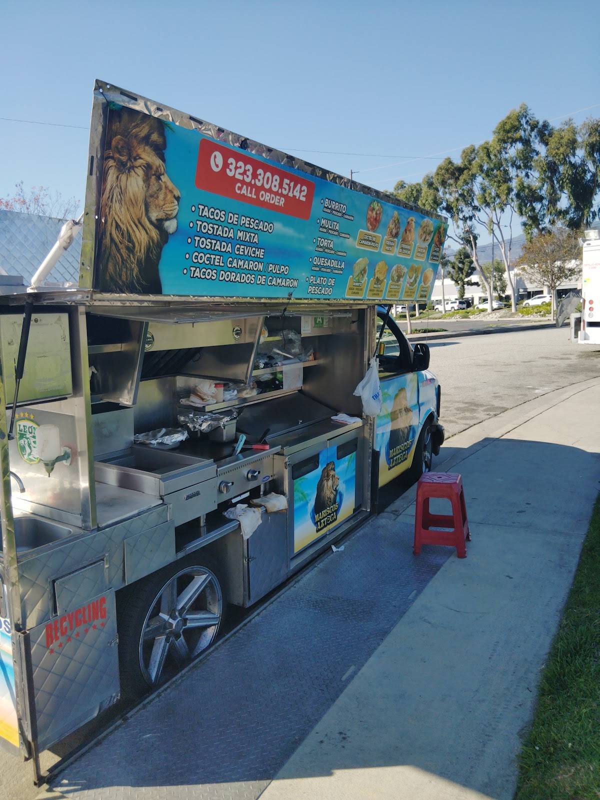 Mariscos Azteca меню