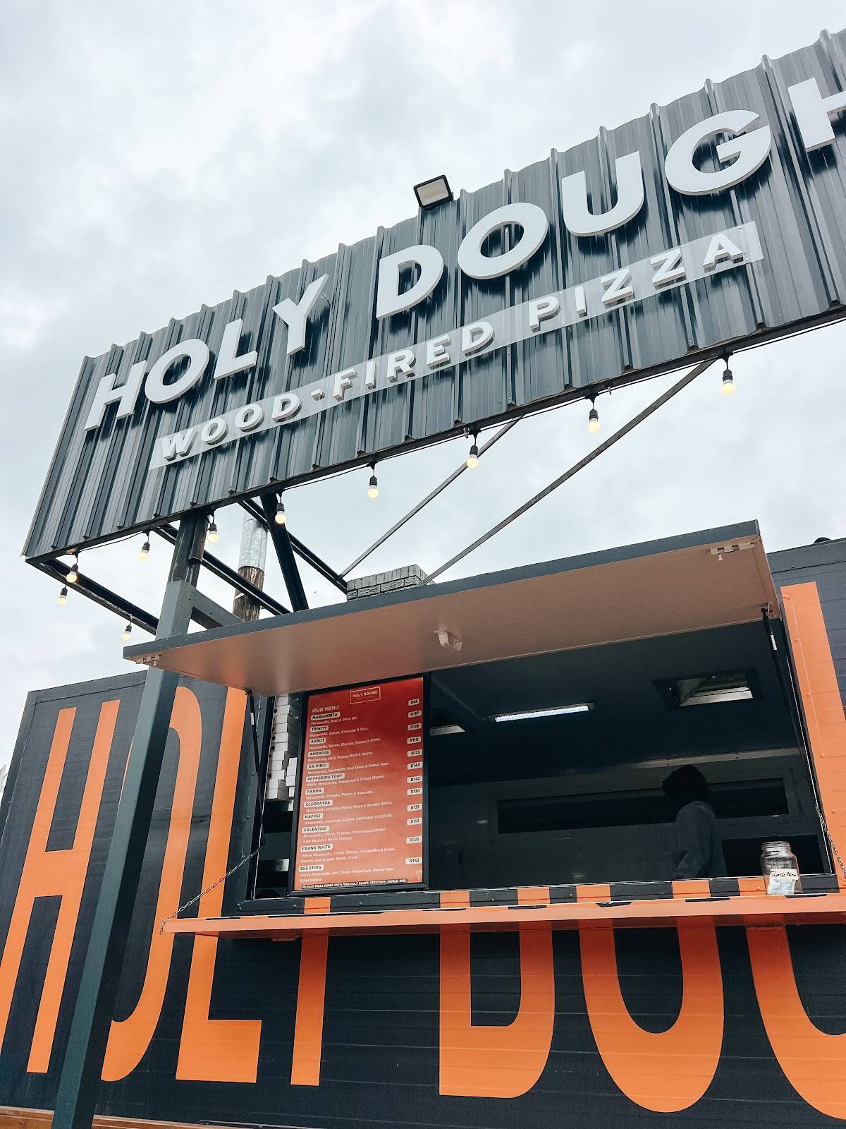 Holy Dough Pizza George меню