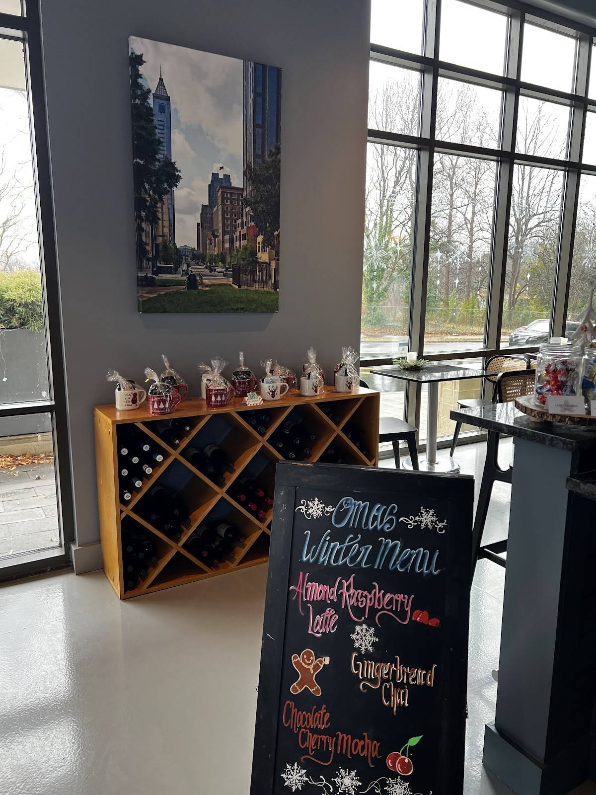 Oma's Café + Wine меню