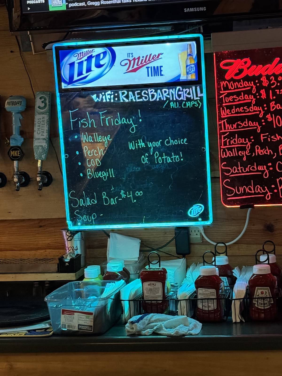 Rae's Bar and Grill меню