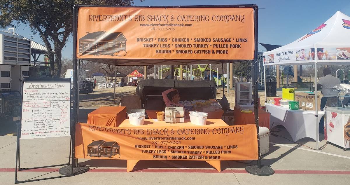 Riverfronts Rib Shack & Catering меню