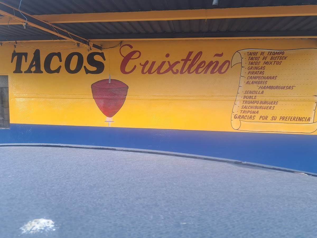 TACOS CUIXTLEÑOS меню