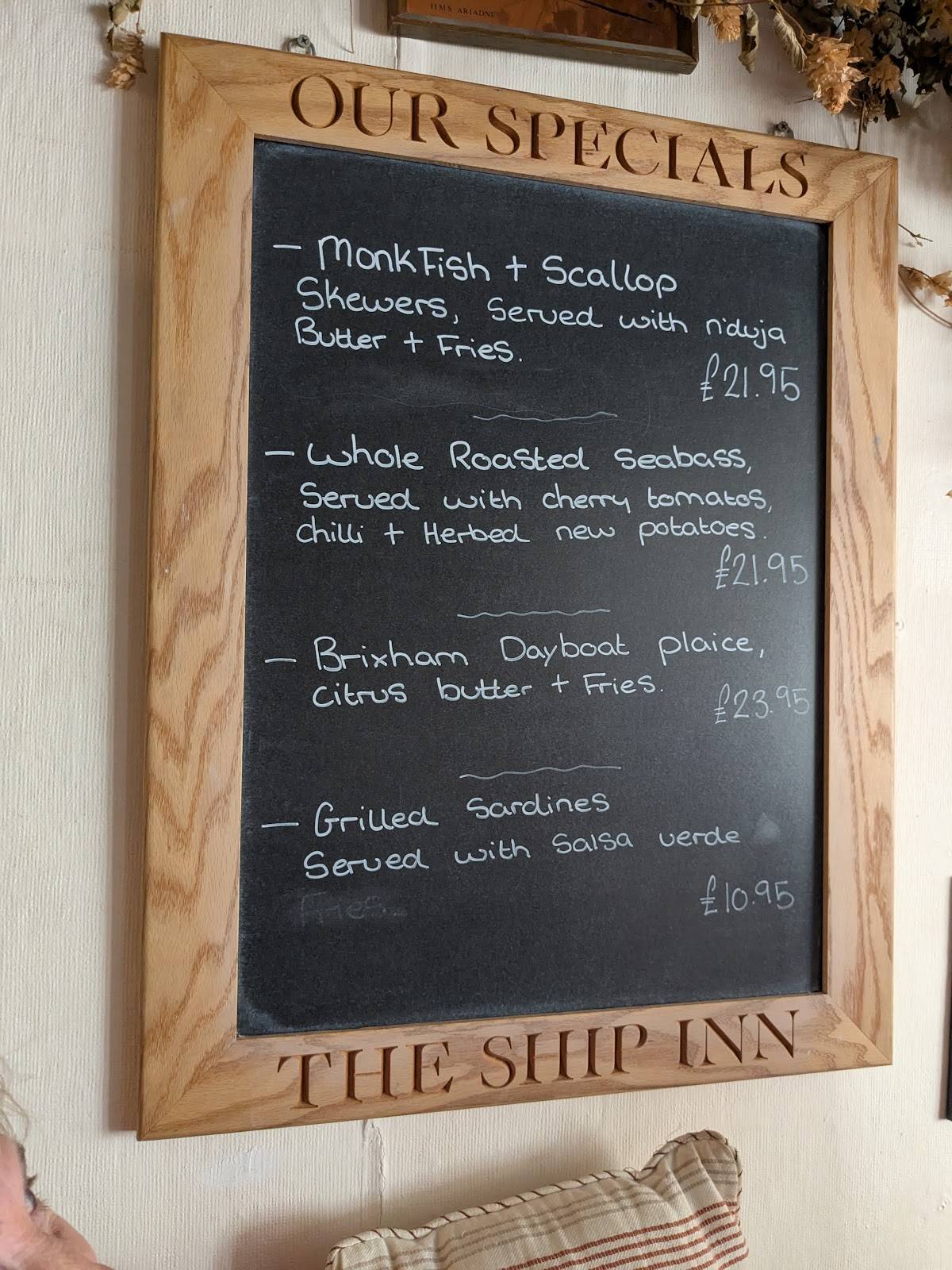 The Ship Inn меню