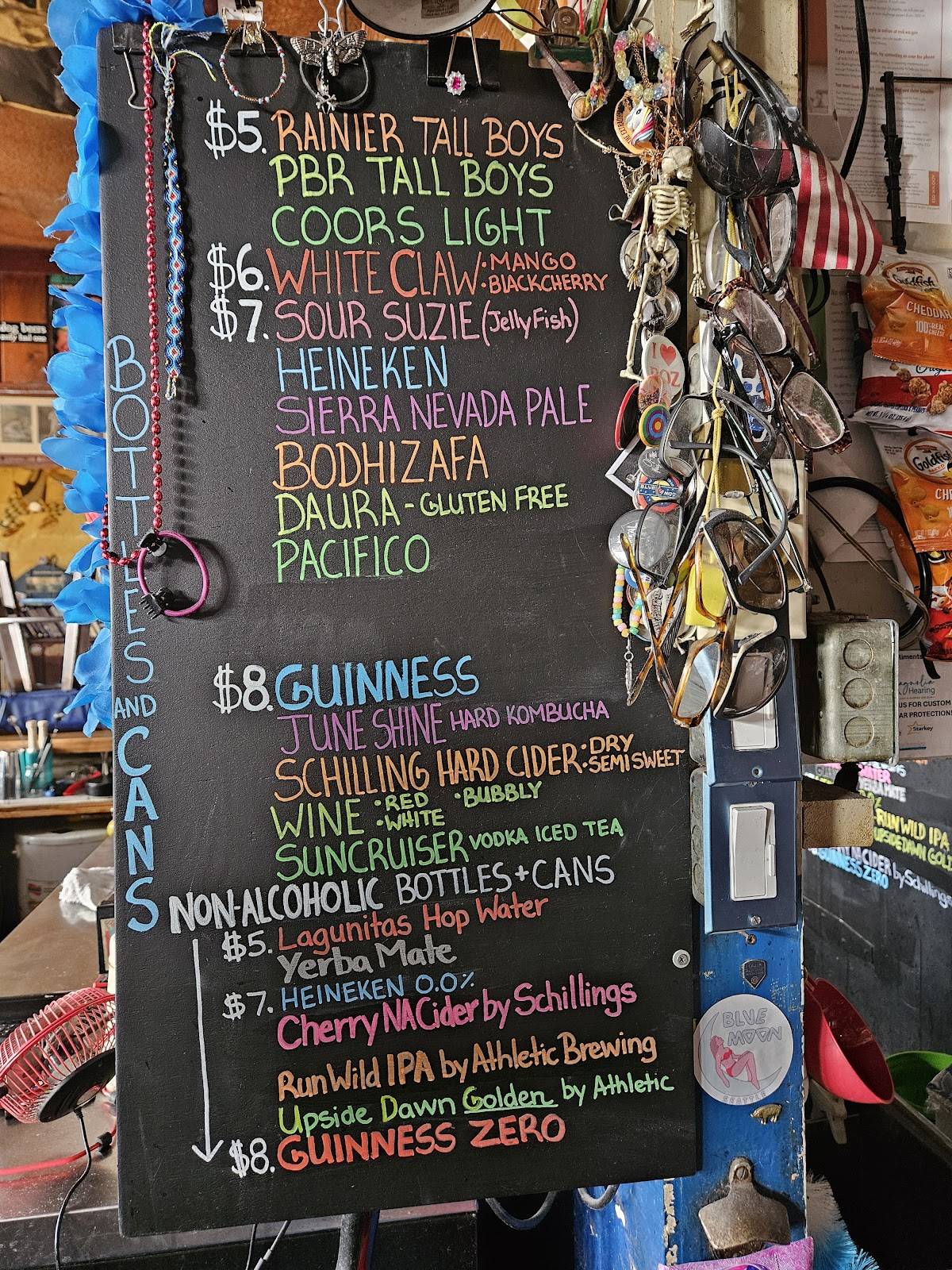 Blue Moon Tavern меню