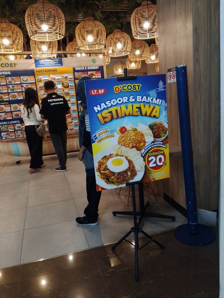 D’Cost Roxy Square Jember меню