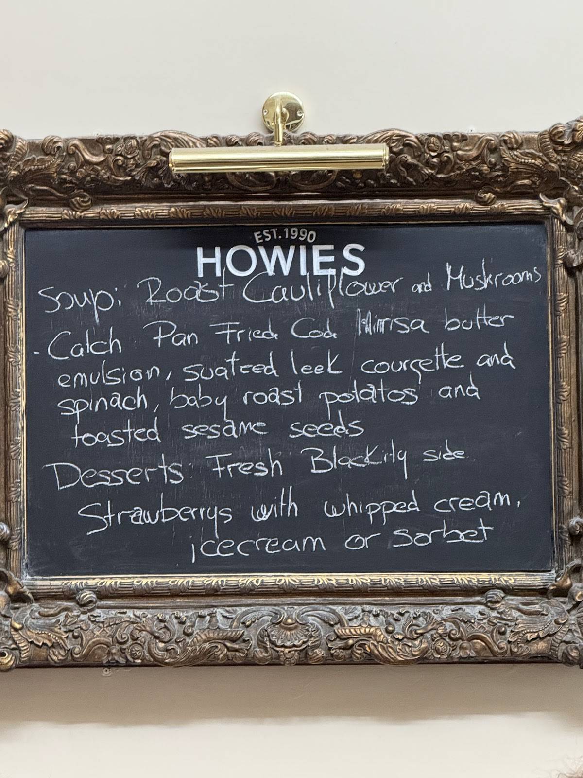 Howies Victoria Street меню