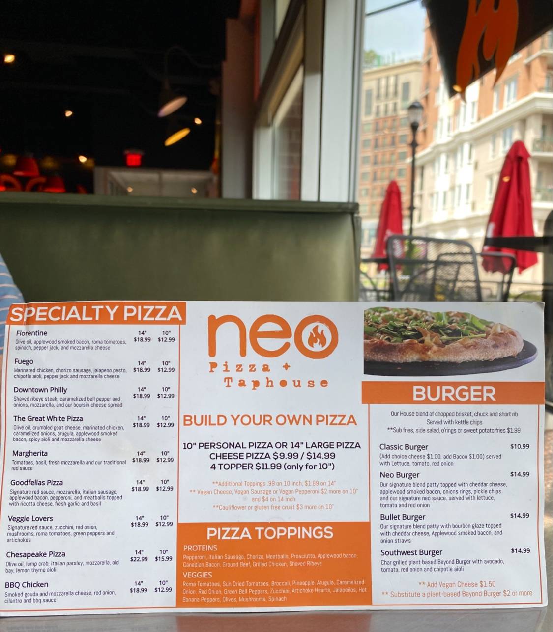 Neo Pizza & Taphouse меню