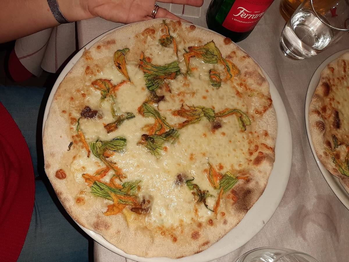 Cartoon Pizzeria меню