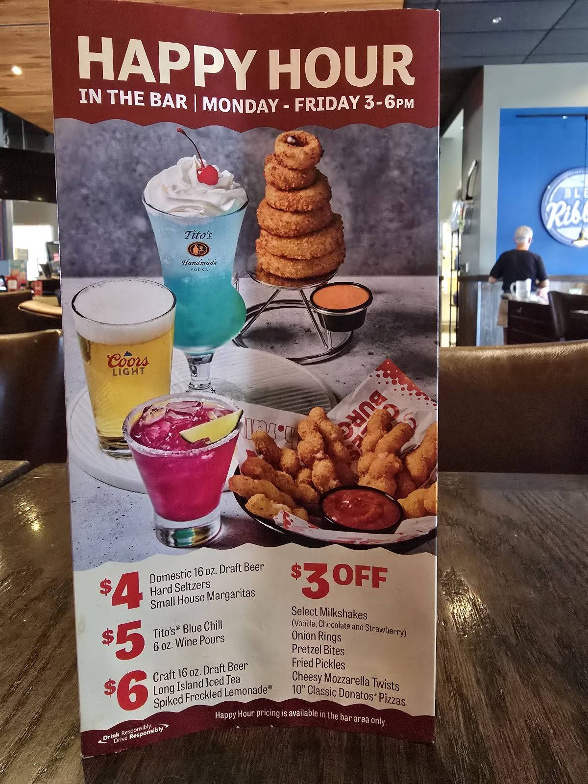 Red Robin Gourmet Burgers and Brews меню