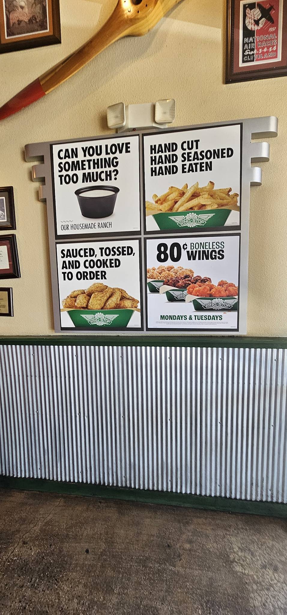 Wingstop меню