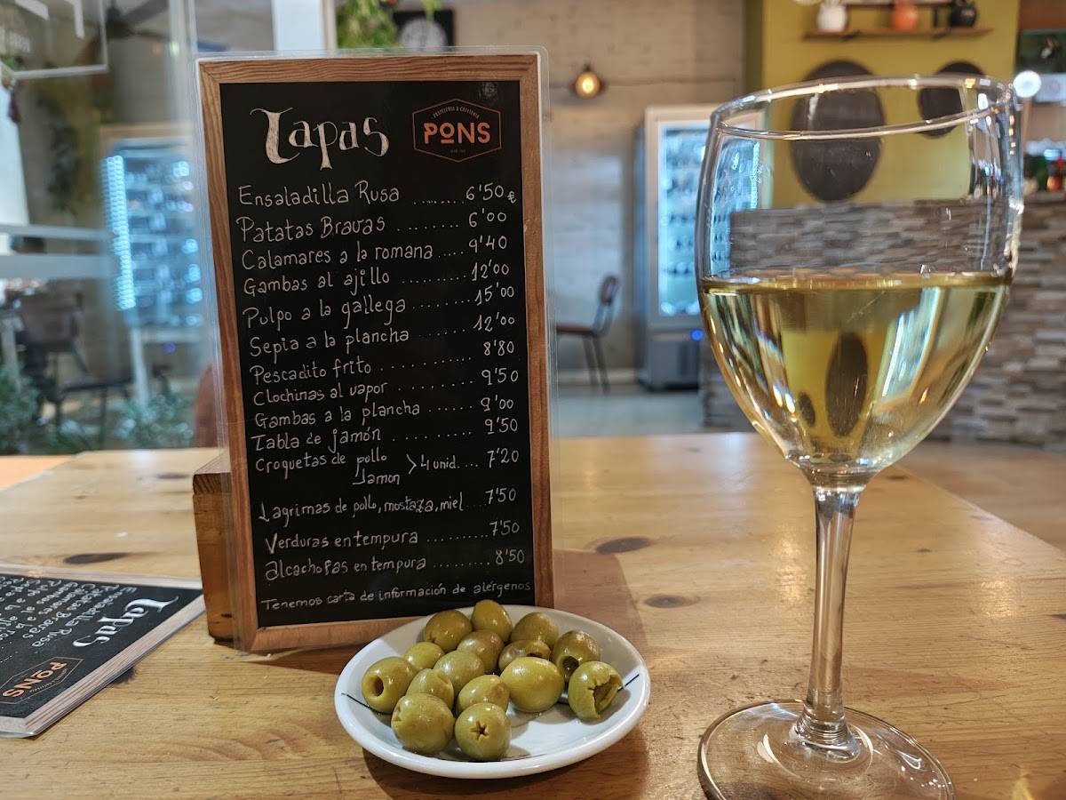 Café y Tapas PONS меню