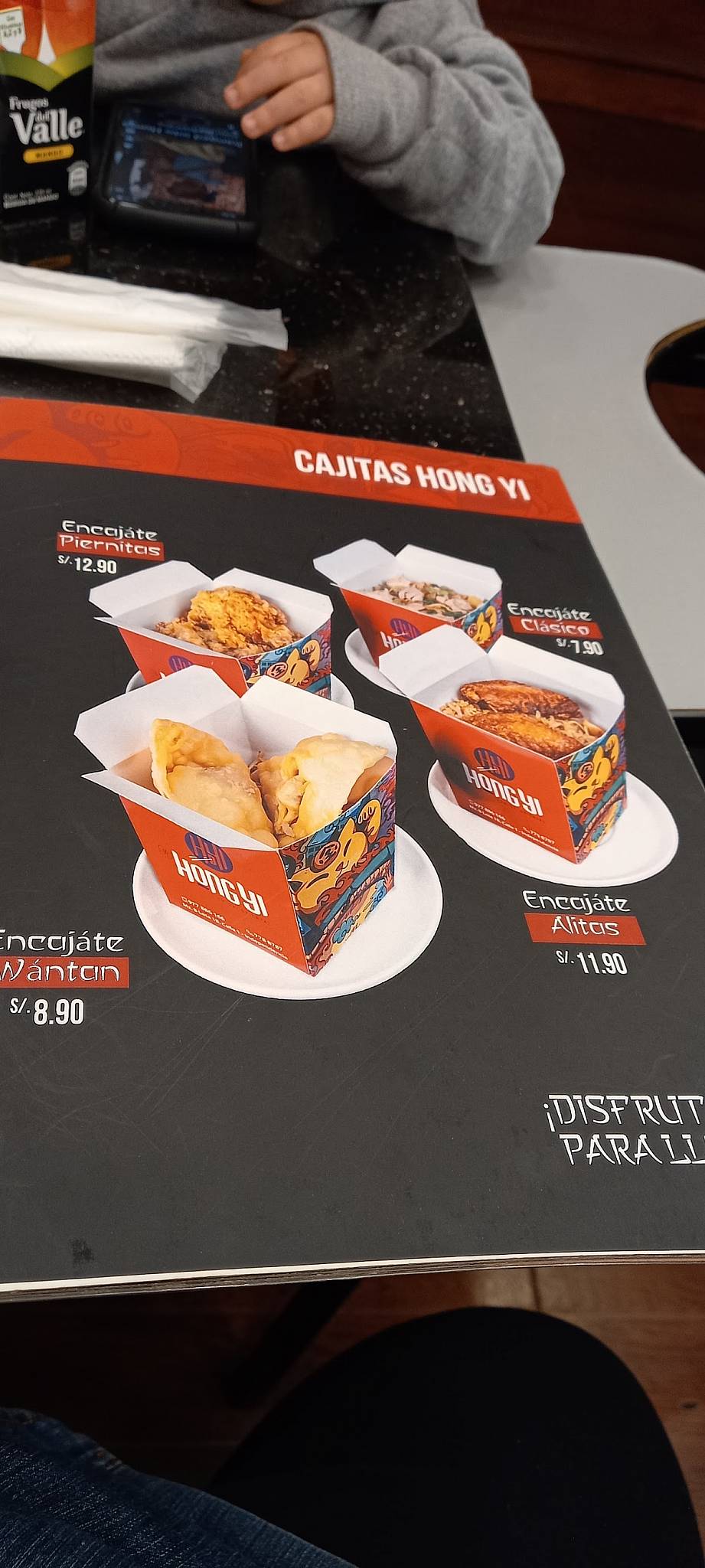 Chifa Hong Yi - Comida Oriental меню