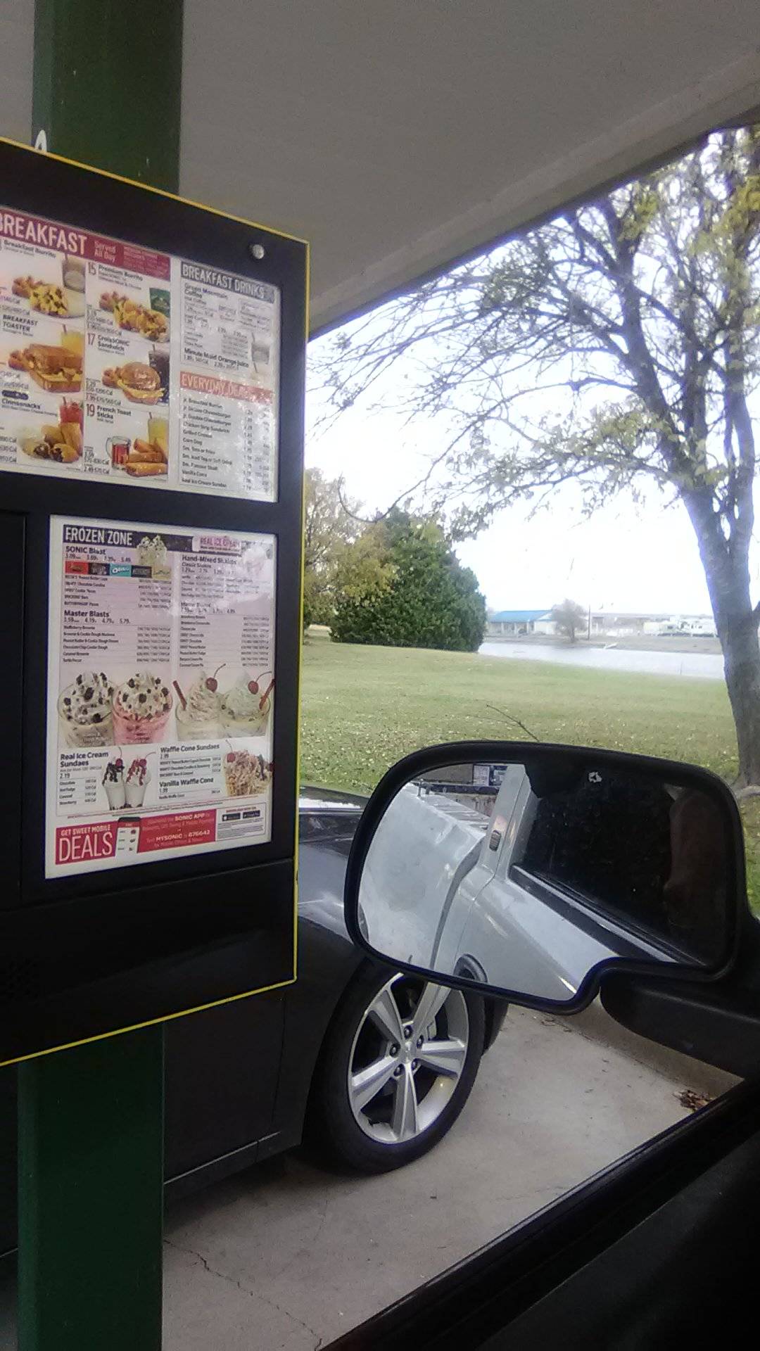 Sonic Drive-In меню