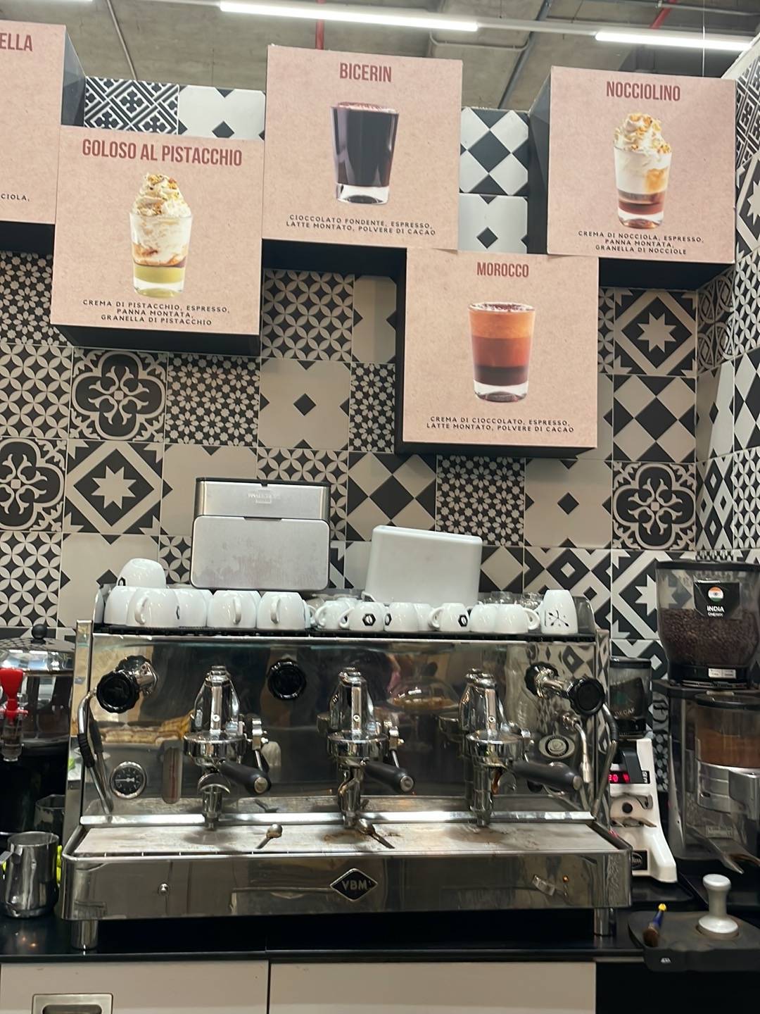 MAKERS CAFFE’ меню