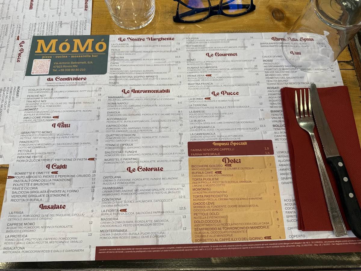 MóMó меню