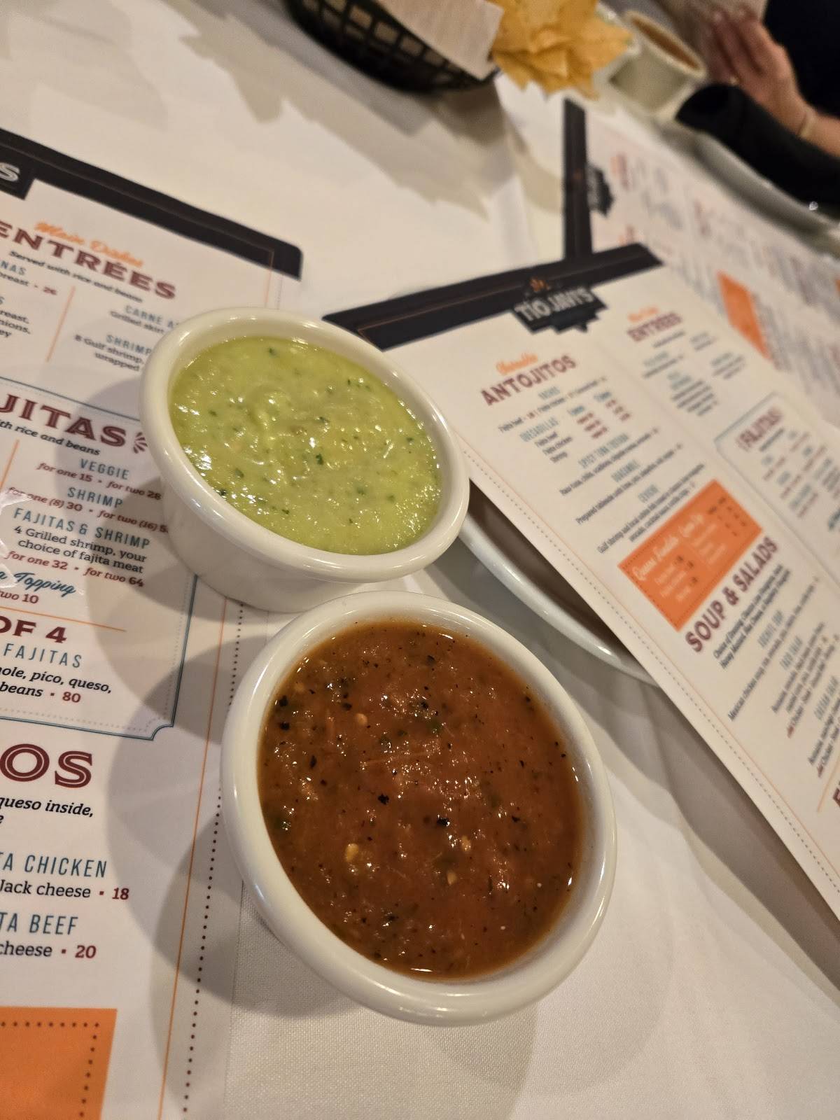 Tio Javi's Fresh Mex Bar & Grill меню