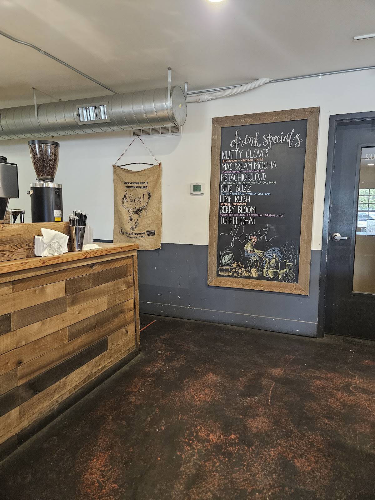 Roost Coffee & Market меню
