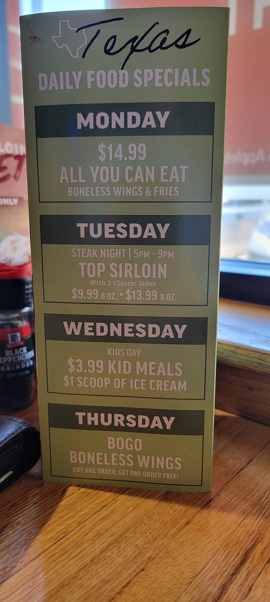 Applebee's Grill + Bar меню